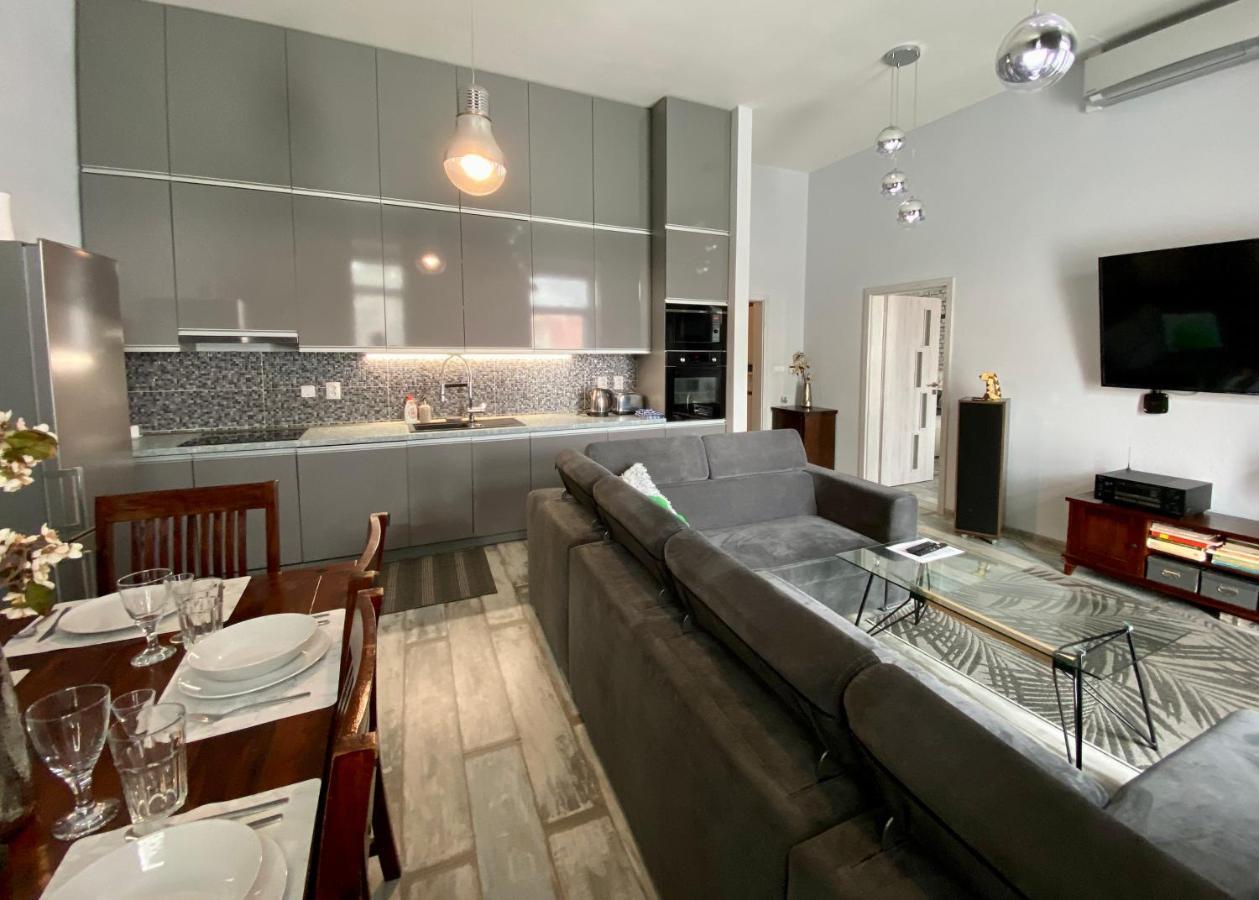 Royal City Centre Apartment Πόπραντ Εξωτερικό φωτογραφία