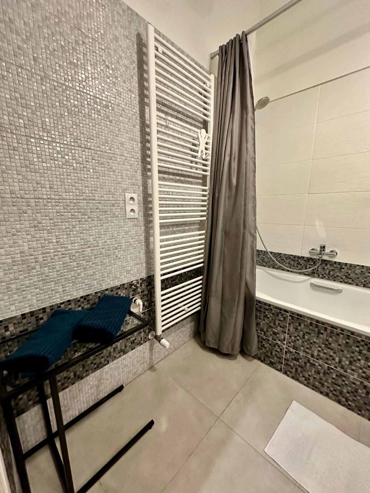 Royal City Centre Apartment Πόπραντ Εξωτερικό φωτογραφία