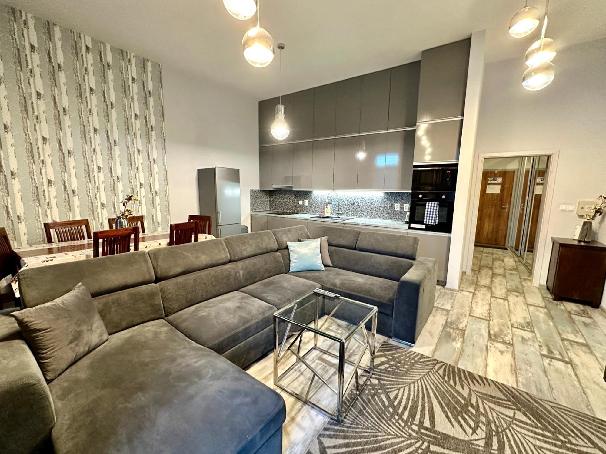 Royal City Centre Apartment Πόπραντ Εξωτερικό φωτογραφία