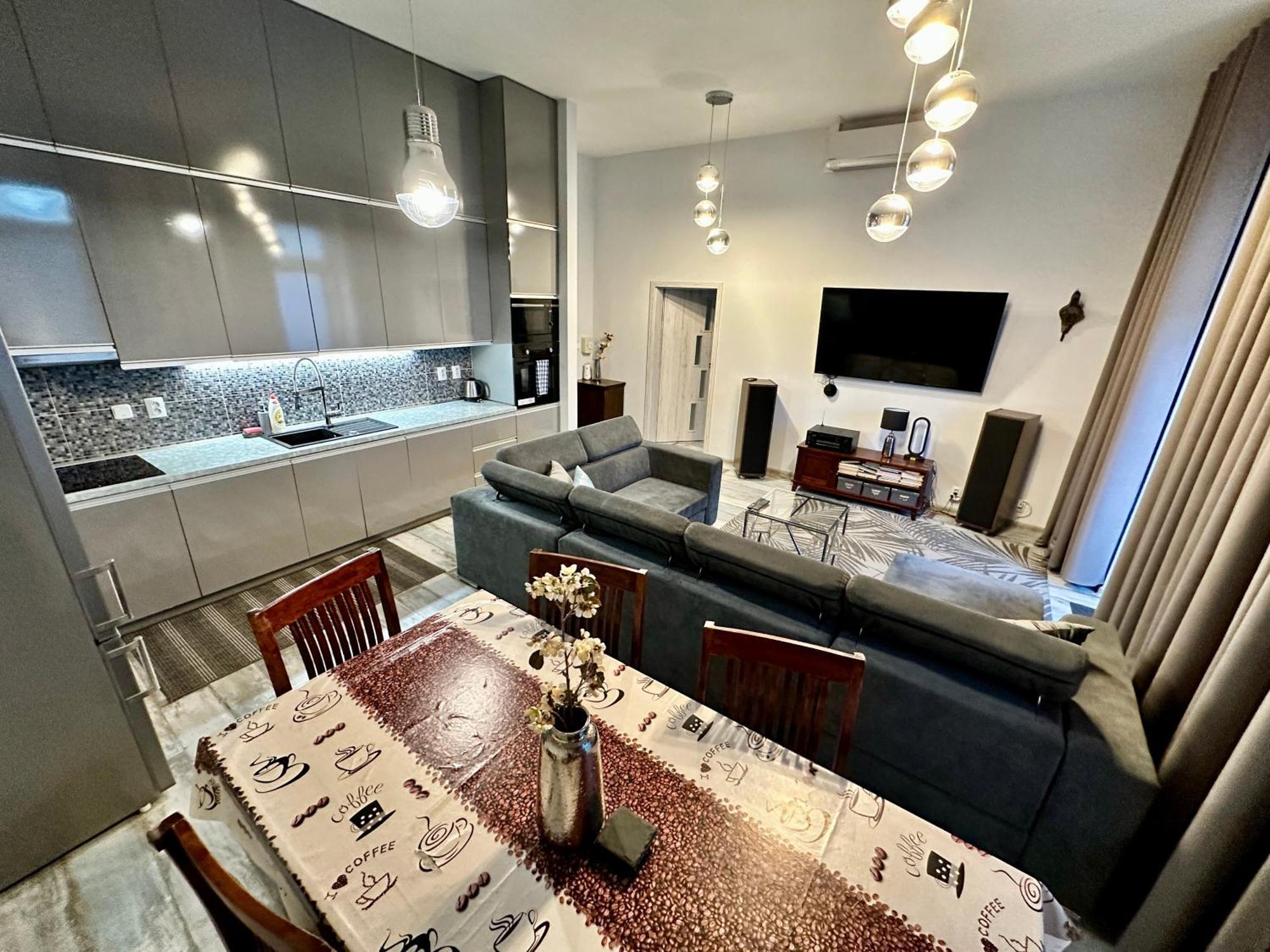 Royal City Centre Apartment Πόπραντ Εξωτερικό φωτογραφία