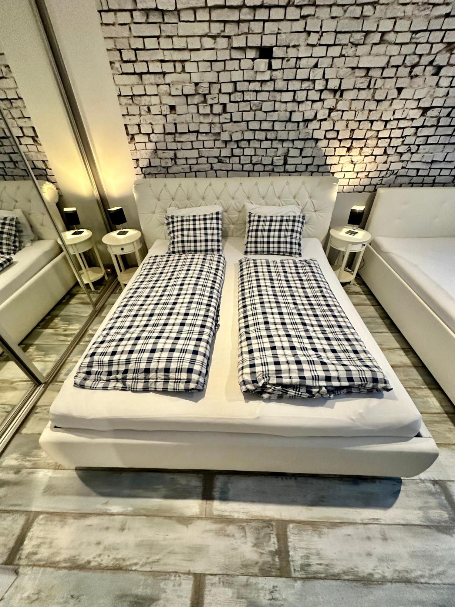 Royal City Centre Apartment Πόπραντ Εξωτερικό φωτογραφία