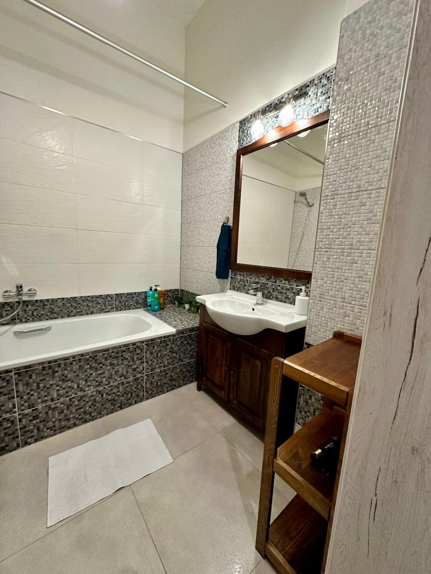 Royal City Centre Apartment Πόπραντ Εξωτερικό φωτογραφία