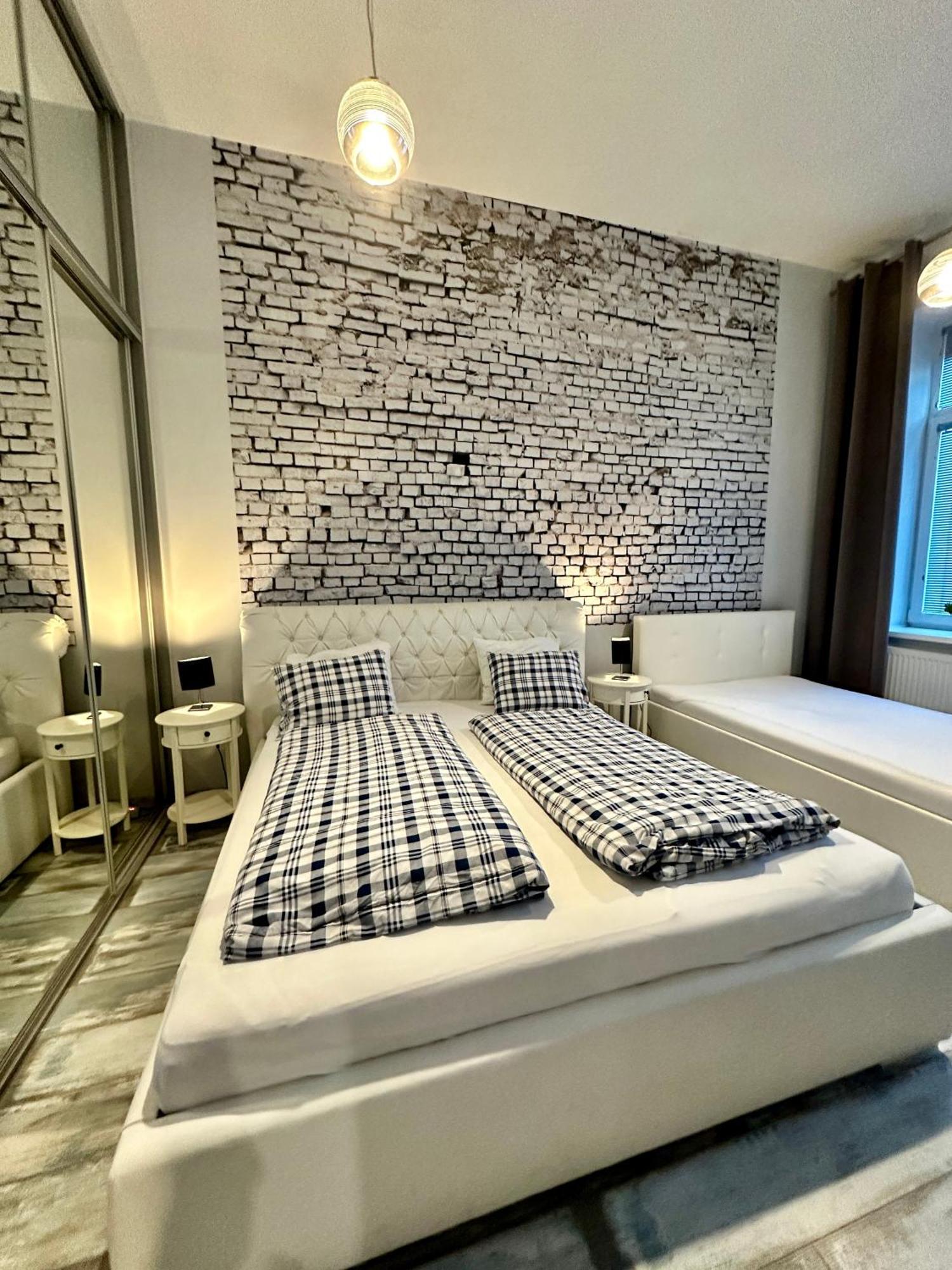 Royal City Centre Apartment Πόπραντ Εξωτερικό φωτογραφία